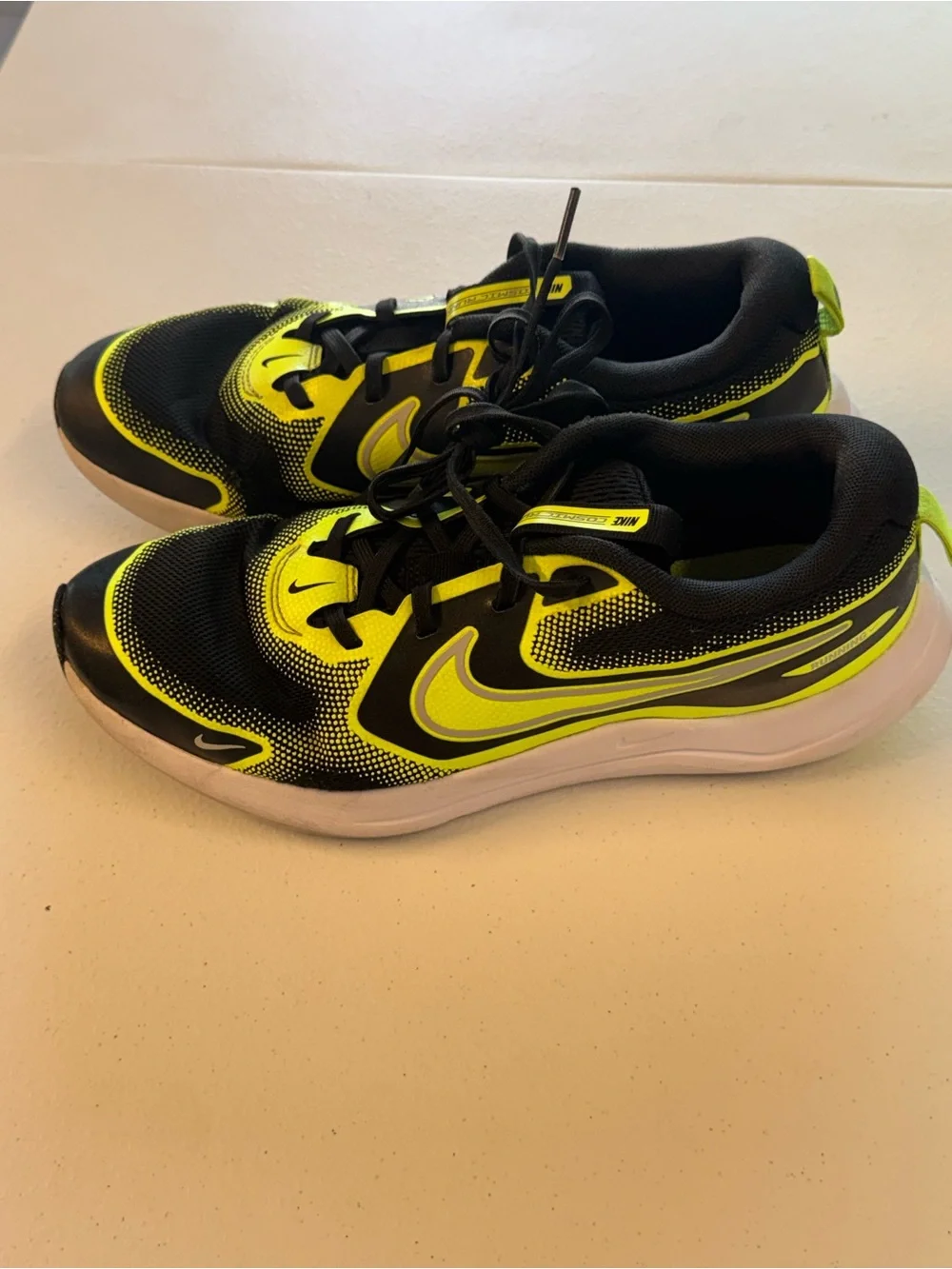 Nike Black & Volt Athletic Running Shoe
